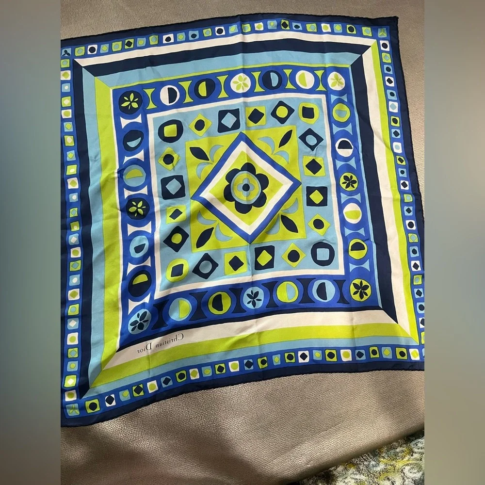 Vintage CHRISTIAN DIOR  Mod Graphic Silk Twll Scarf 29-Inch Square Blue Green - Picture 3 of 3